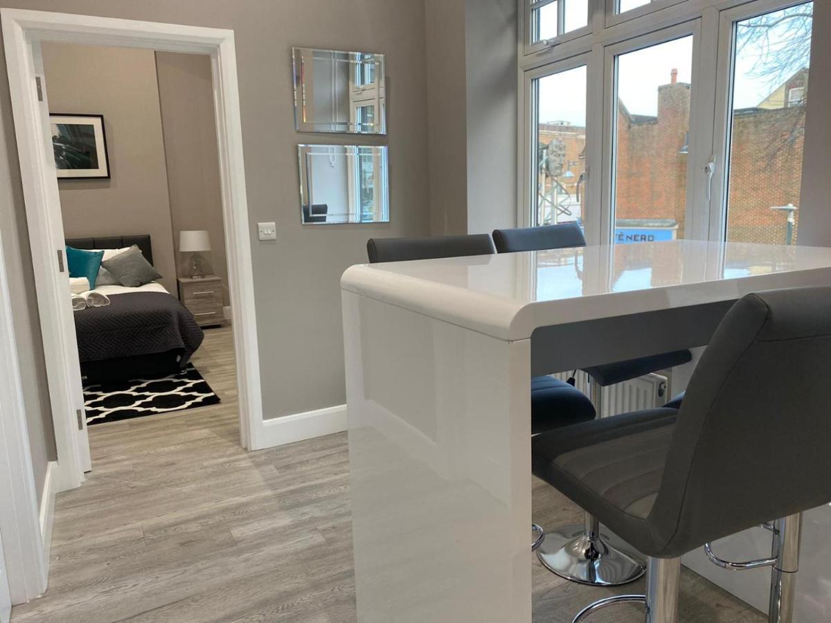 Amazing Central High Street Self Contained Apartments By Syl Watford  Eksteriør bilde