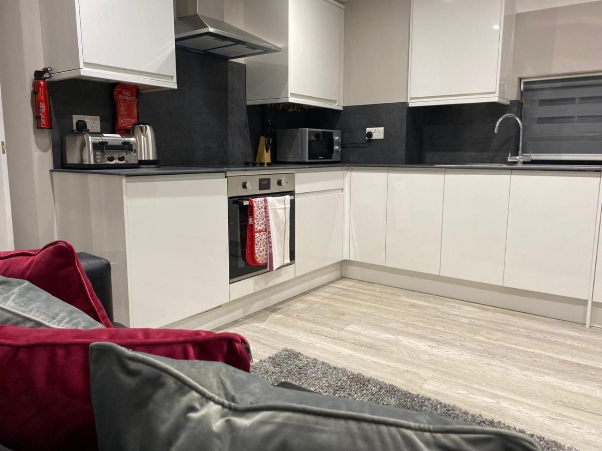 Amazing Central High Street Self Contained Apartments By Syl Watford  Eksteriør bilde