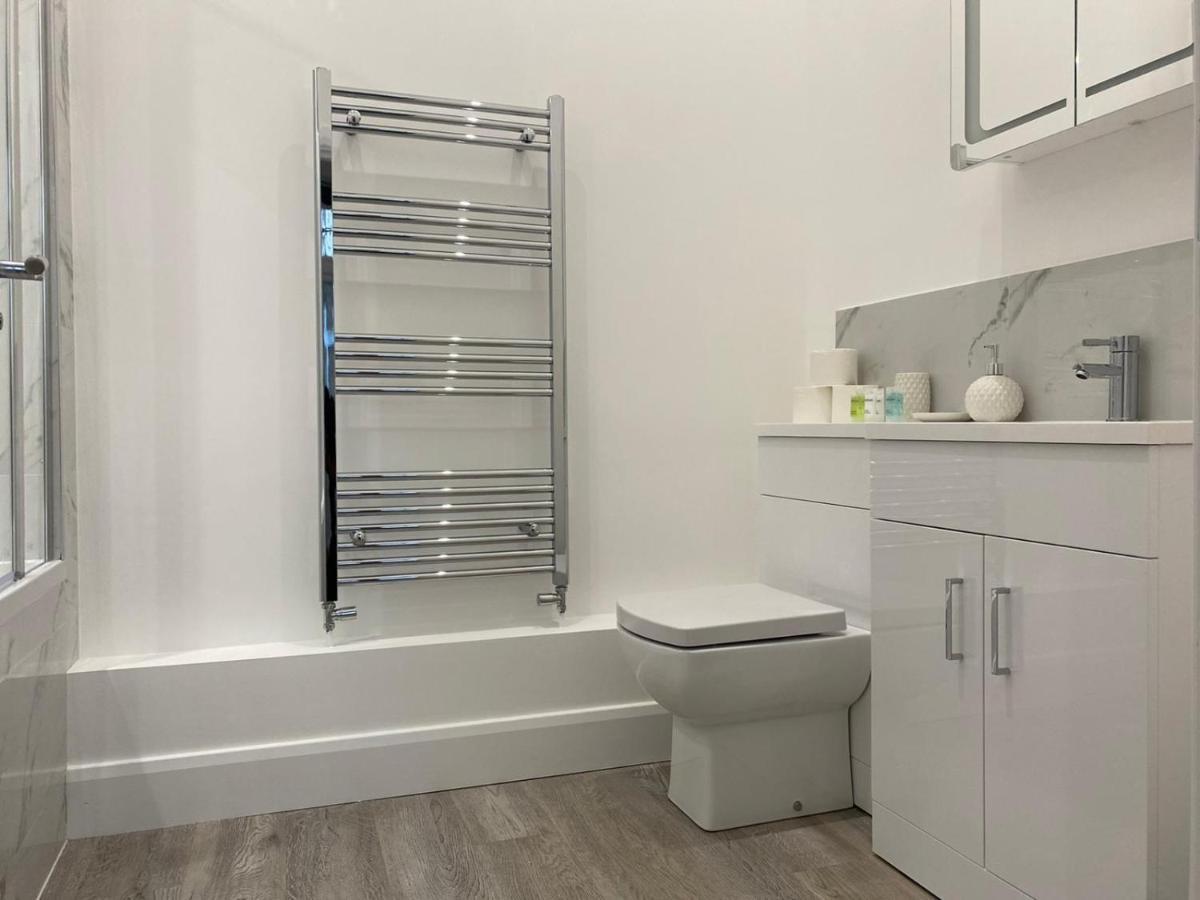 Amazing Central High Street Self Contained Apartments By Syl Watford  Eksteriør bilde