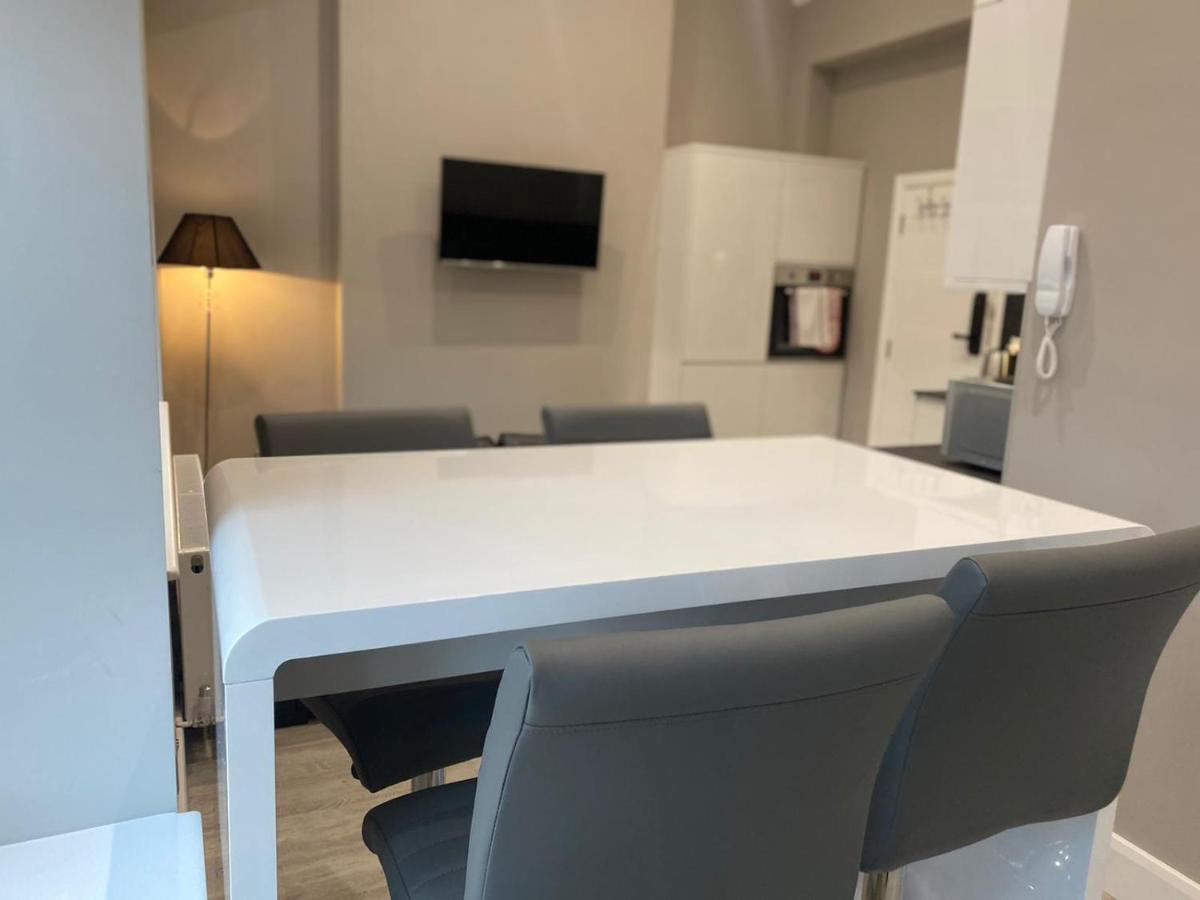 Amazing Central High Street Self Contained Apartments By Syl Watford  Eksteriør bilde