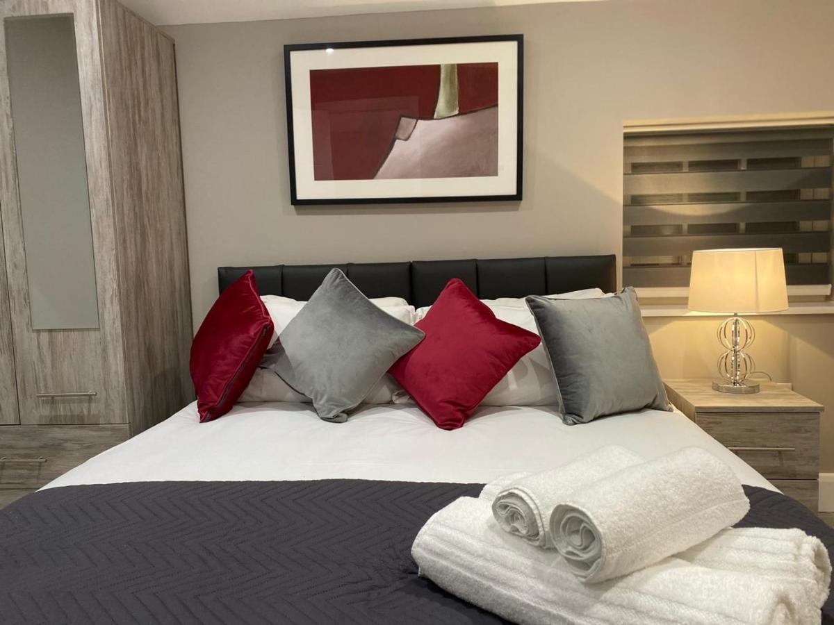 Amazing Central High Street Self Contained Apartments By Syl Watford  Eksteriør bilde