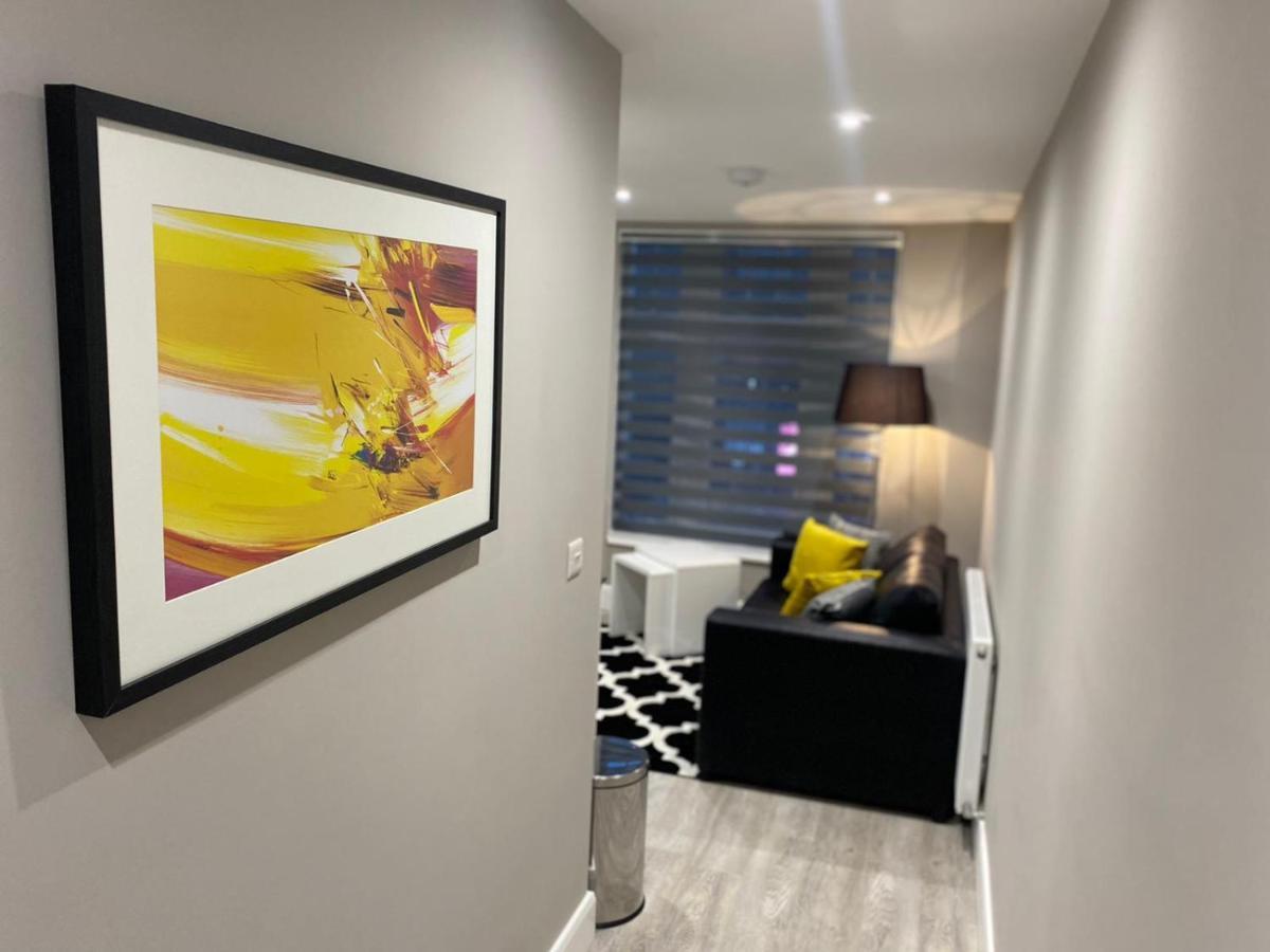 Amazing Central High Street Self Contained Apartments By Syl Watford  Eksteriør bilde